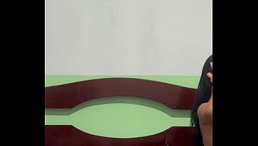 الزوج يبقى في الغرفة الجانبية والزوجة الشابة المتزوجة ذهبت لممارسة الجنس مع الصبي بقي في الغرفة الجانبية | MARIDO FICO NO QUARTO DE LADO E ESPOSA NOVINHA CASADA FOI FUDER COM O RAPAZ HOSPEDADO NO QUARTO DO LADO